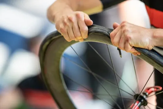 Sostituzione Pneomatico e/o Camera d'aria